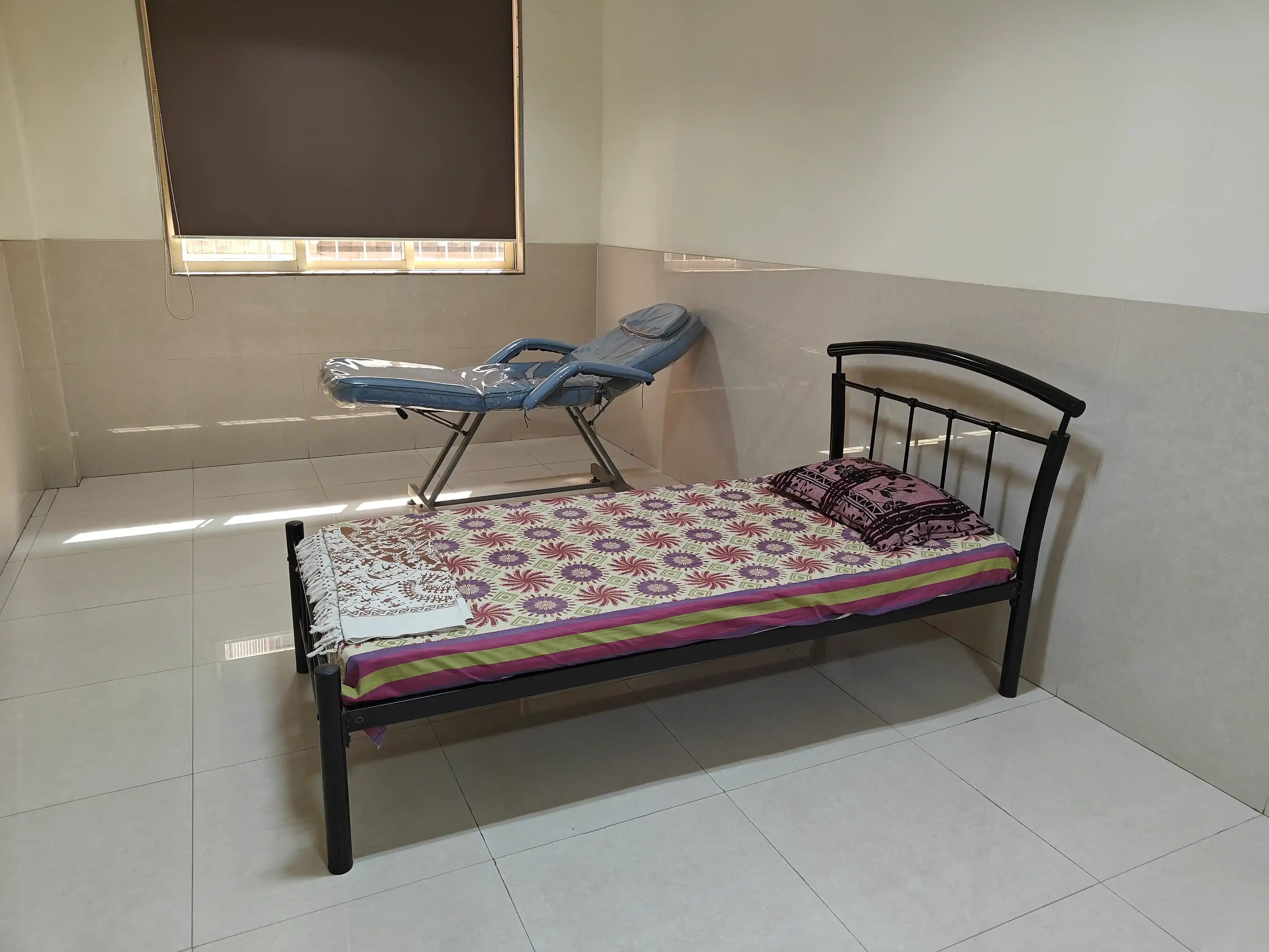 Thakur Global Business School Mumbai First Aid Room photo 3